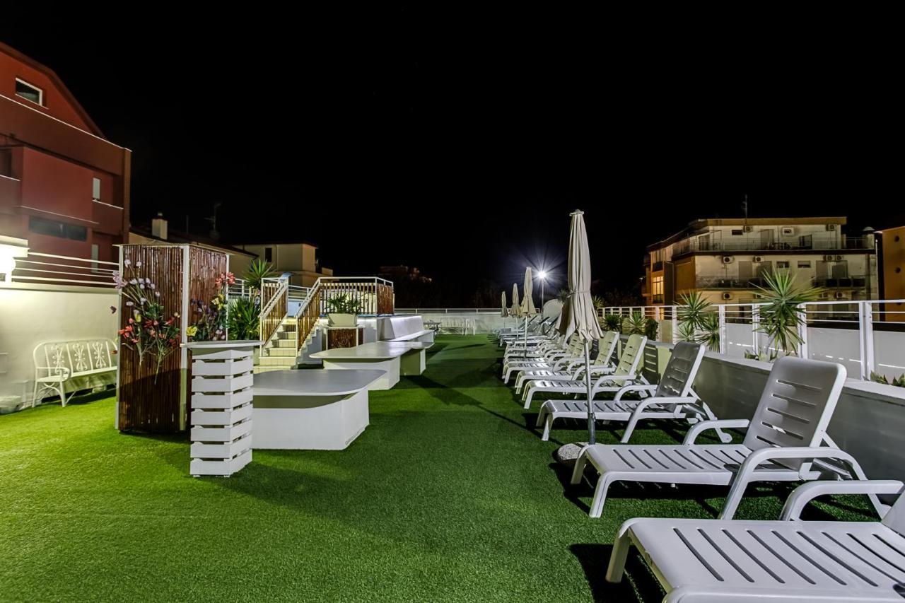 Hotel Anthos Cesenatico Eksteriør billede