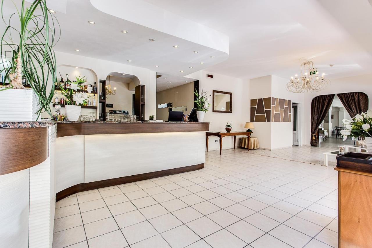 Hotel Anthos Cesenatico Eksteriør billede
